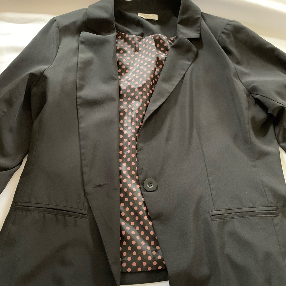 Women’s blazer style top